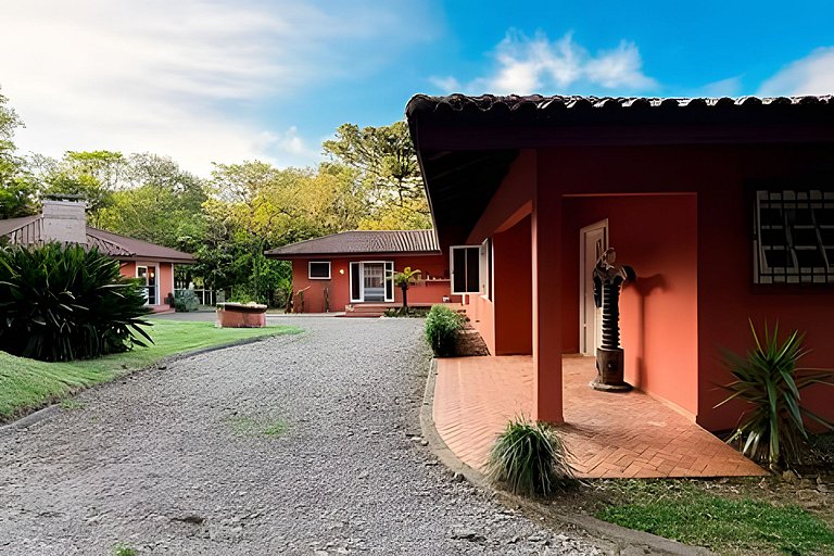Chácara Deslumbrante 40min de Curitiba c/ Piscina
